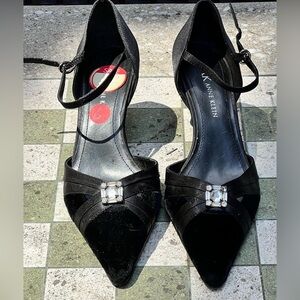 ANNE KLEIN Point Toe Heels